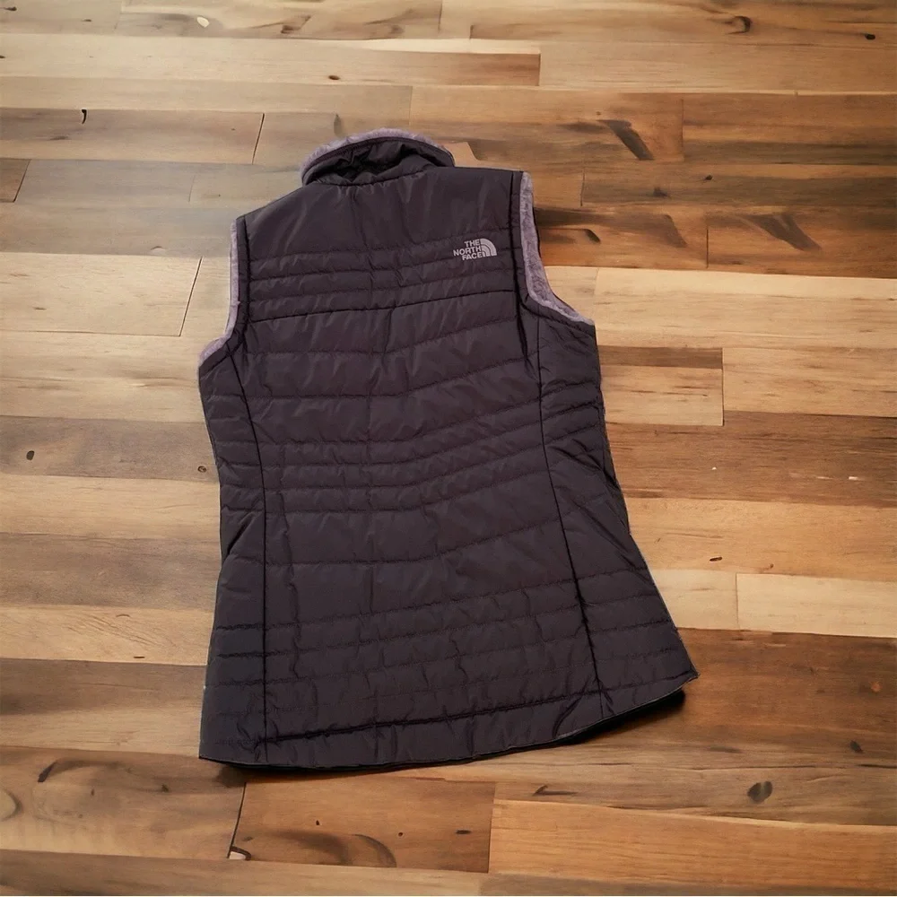 The North Face Mossbud Insulated Grey  Vest - Picture 7 of 7